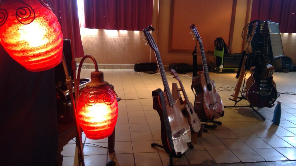 Le coin des guitares