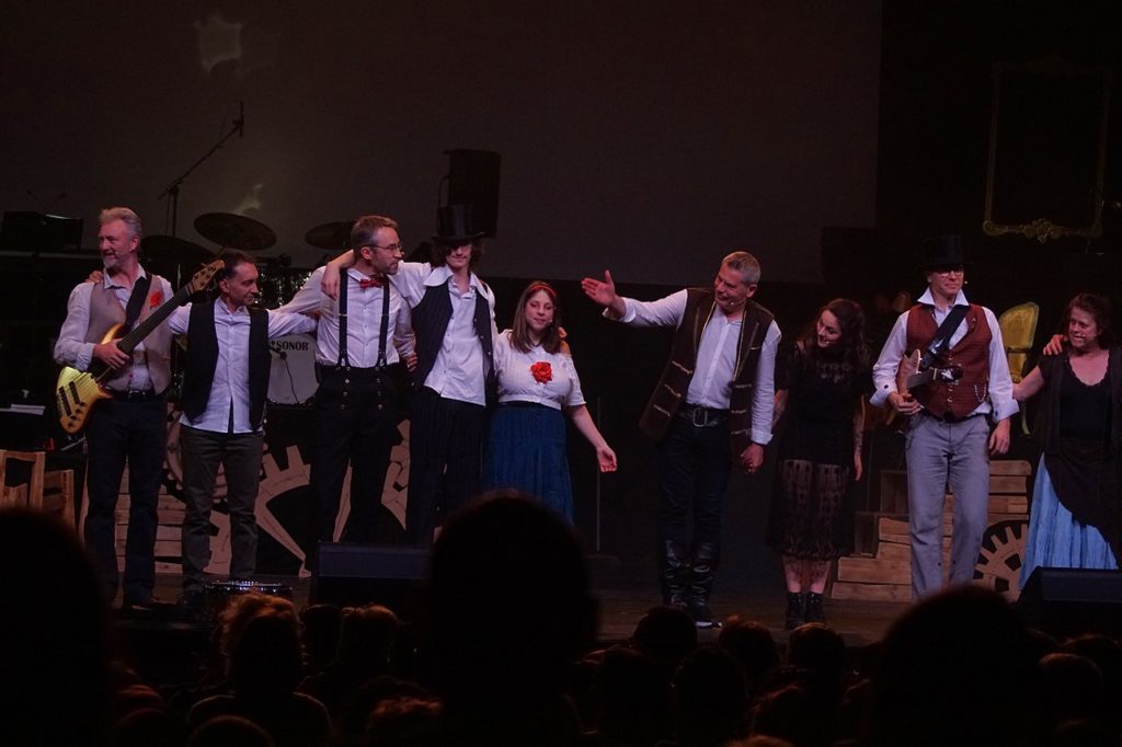 La Troupe La Troupe