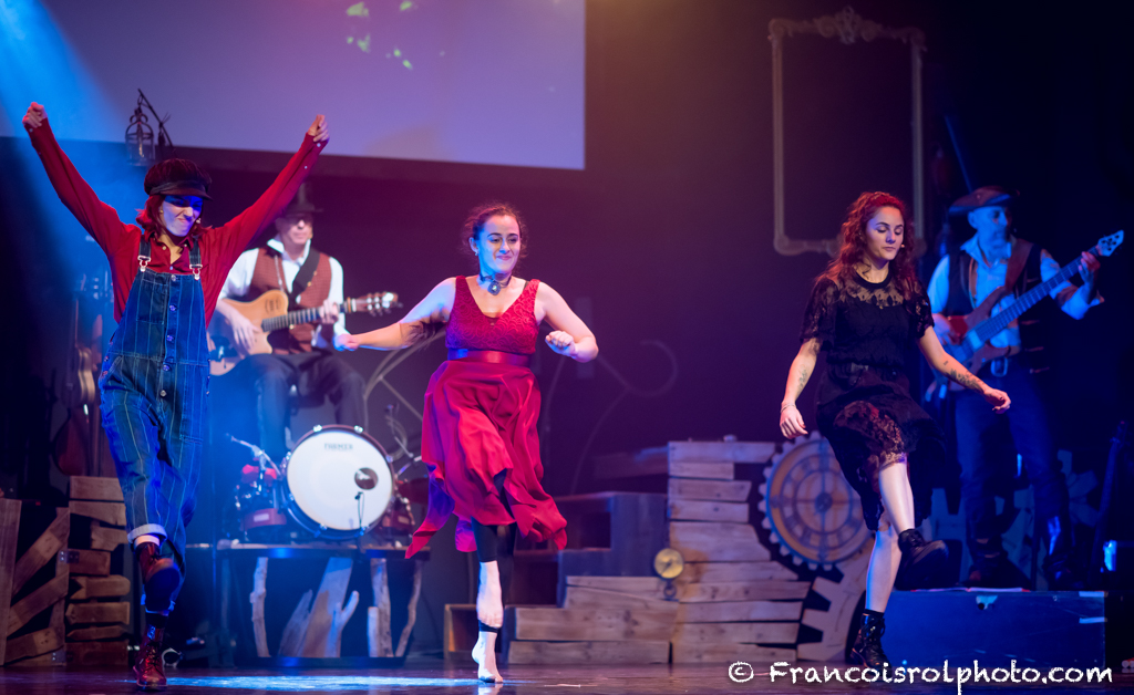 Pauline, Olivier, Marine, Sarah, Pascal © François Rol Pauline, Olivier, Marine, Sarah, Pascal © François Rol