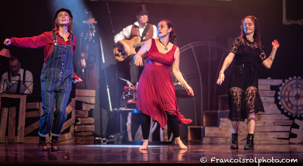 Denis, Pauline, Olivier, Marine, Sarah © François Rol Denis, Pauline, Olivier, Marine, Sarah © François Rol