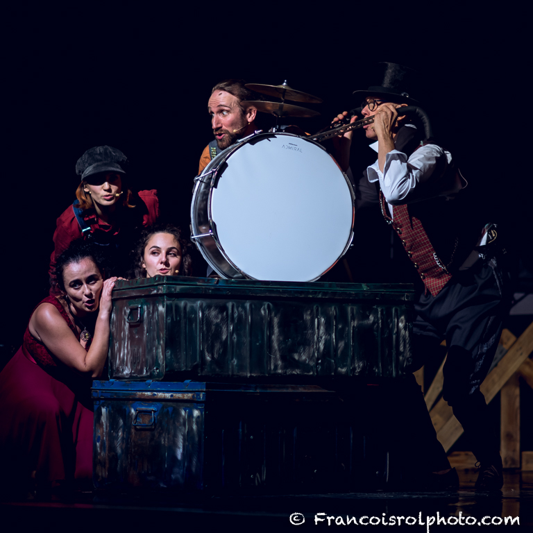 Pauline, Marine, Sarah, Paul, Olivier