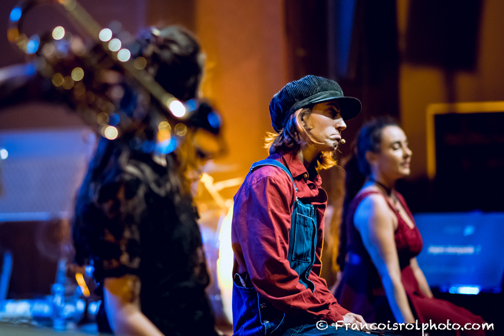 Sarah, Pauline, Marine