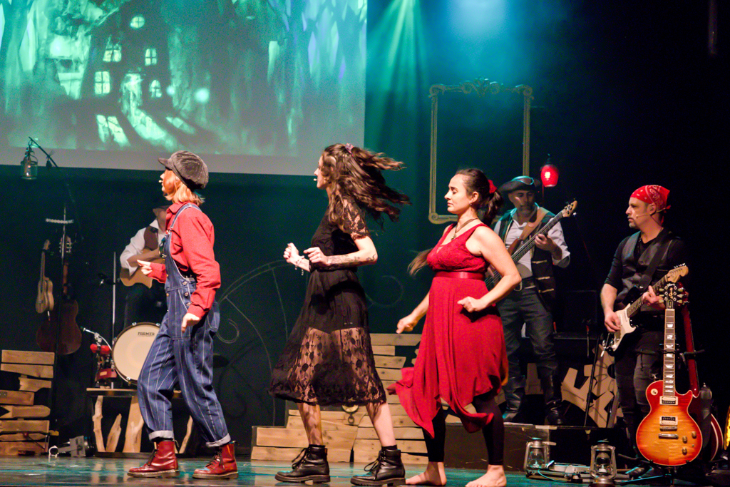 Pauline, Sarah, Marine, Pascal, Sébastien