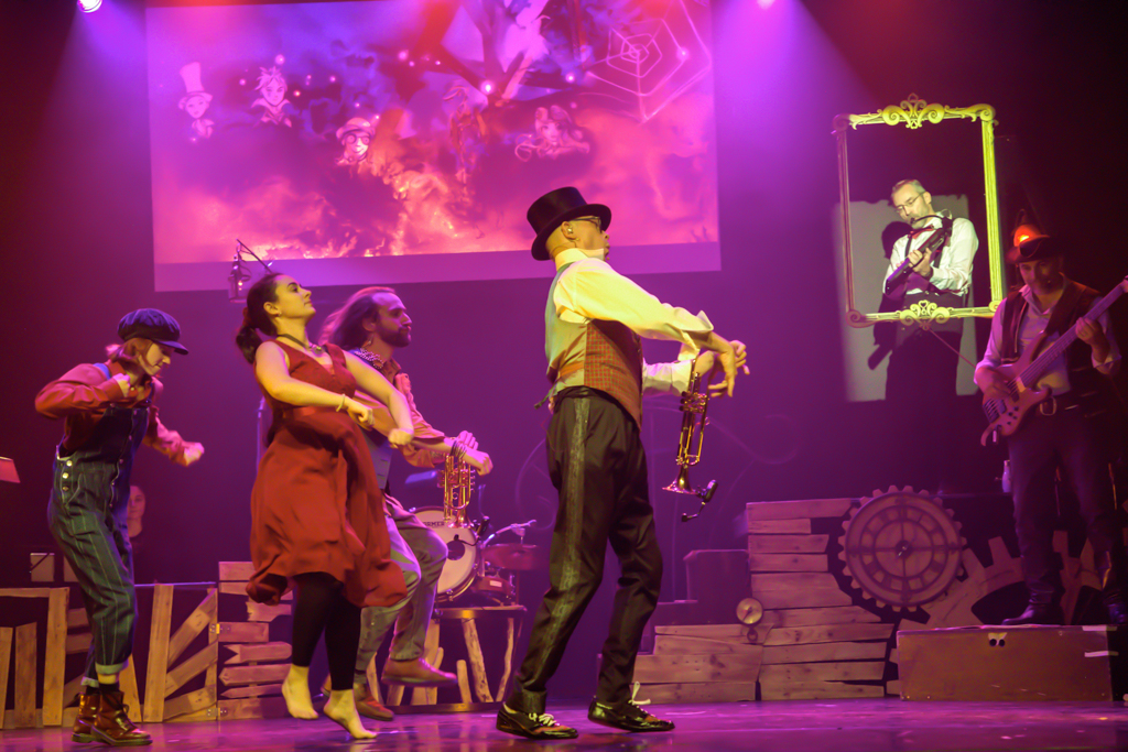 Pauline, Marine, Paul, Olivier, Denis, Pascal