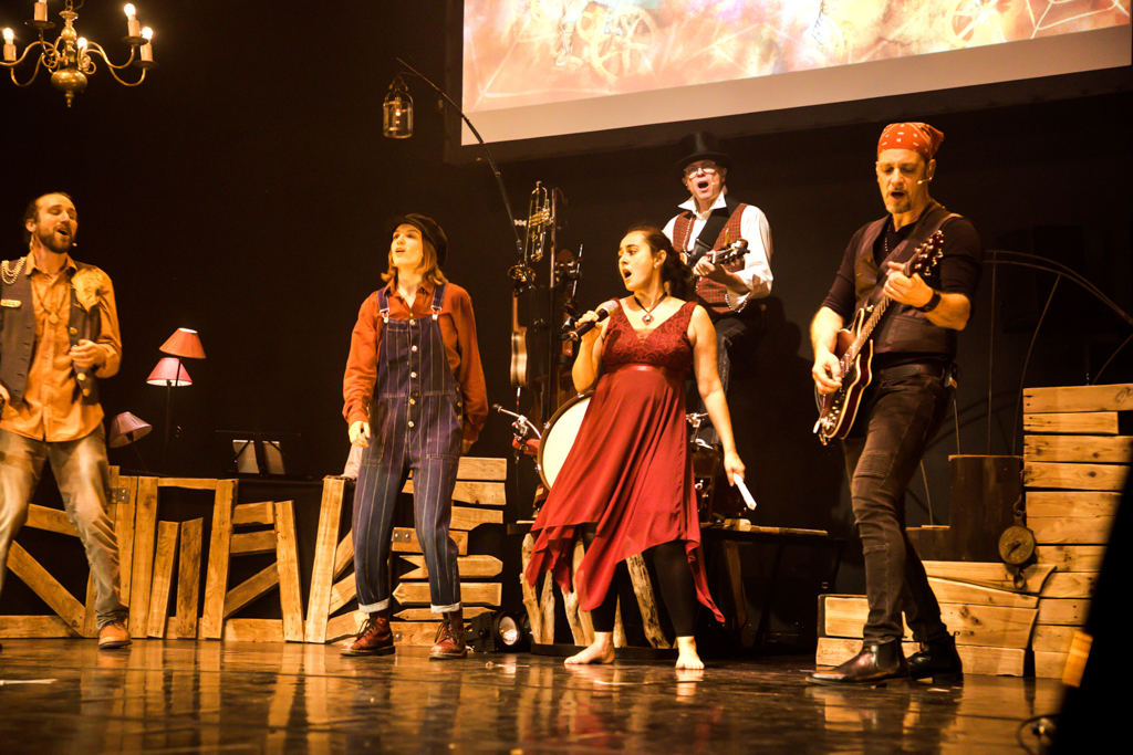 Paul, Pauline, Sarah, Olivier, Sébastien