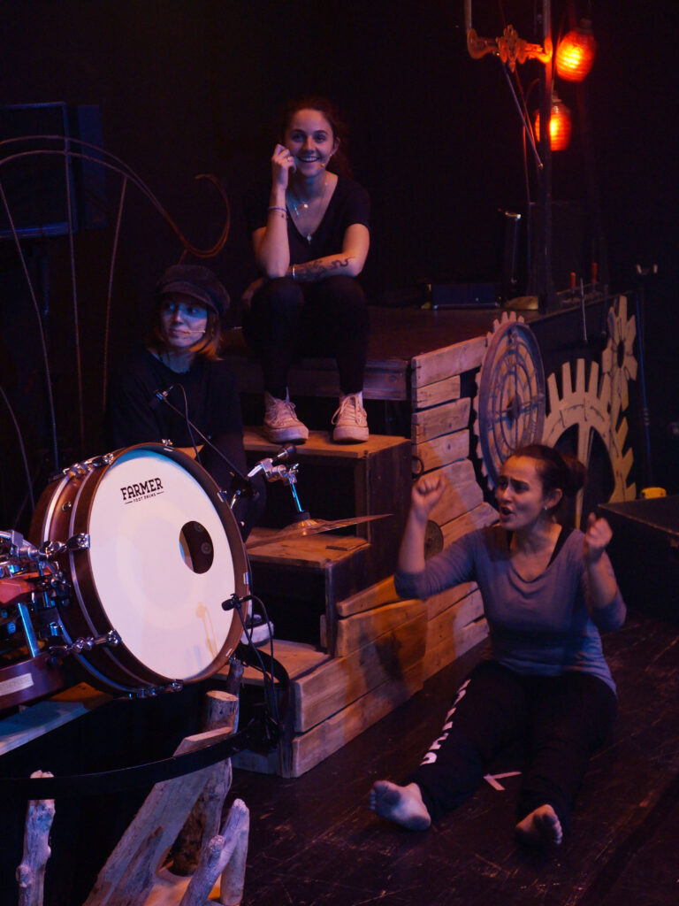 Pauline, Sarah, Marine