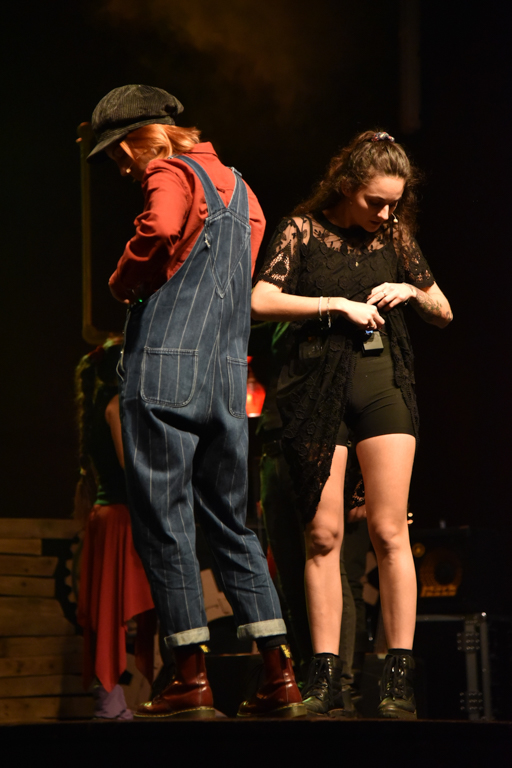 Pauline, Sarah © Gilles Jouvenel