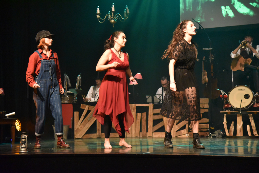 Pauline, Marine, Sarah, Olivier © Gilles Jouvenel