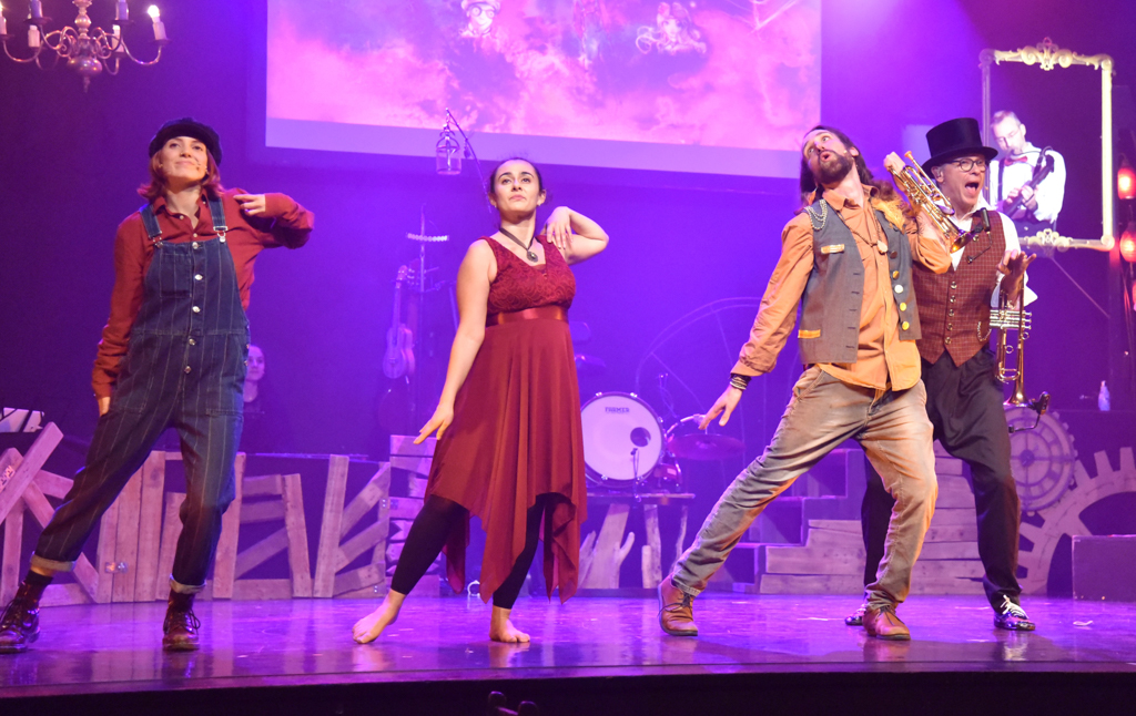 Pauline, Marine, Paul, Olivier, Denis © Gilles Jouvenel