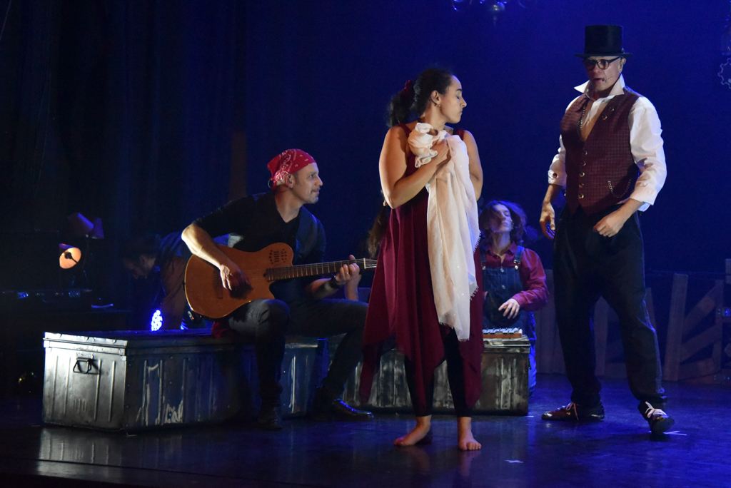 Sébastien, Marine, Pauline, Olivier © Gilles Jouvenel