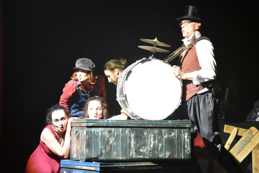 Marine, Pauline, Sarah, Paul, Olivier © Gilles Jouvenel