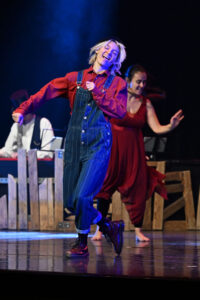 Pauline, Marine © Gilles Jouvenel