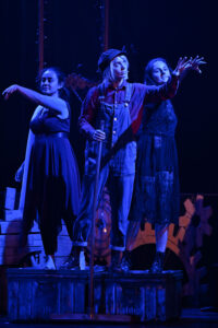 Marine, Pauline, Sarah © Gilles Jouvenel