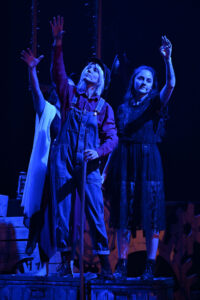 Marine, Pauline, Sarah © Gilles Jouvenel