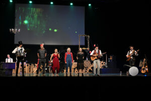 Denis, Rémi, Sébastien, Marine, Pauline, Sarah, Olivier, Pascal © Gilles Jouvenel