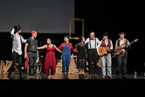 Rémi, Sébastien, Marine, Pauline, Sarah, Denis, Olivier, Pascal © Gilles Jouvenel