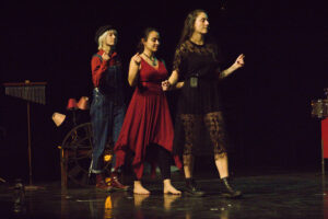 Pauline, Marine, Sarah © Éric Schaffter